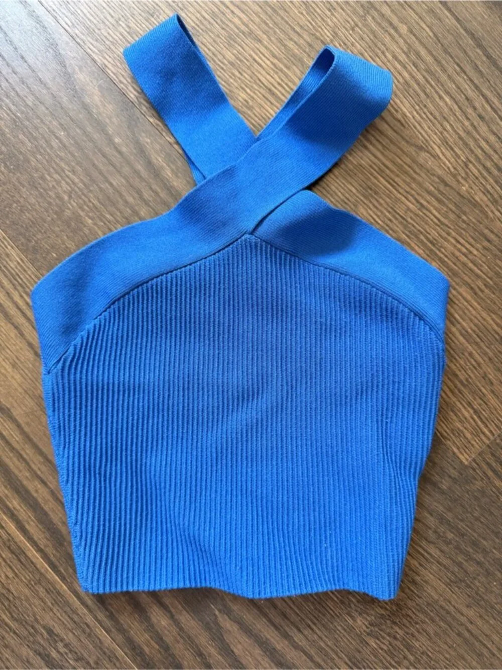 Aritzia Babaton Sculpt Knit Criss Cross Cropped Tank size XS